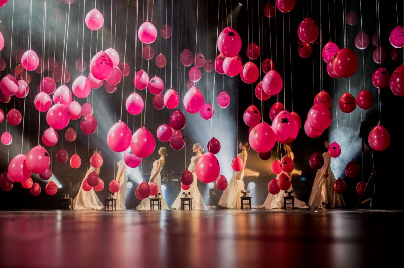 Akimirka iš tarptautinio teatrų festivalio COM·MEDIA apdovanojimų ceremonijos. Nuotraukos autorystė - Miško Motė. 