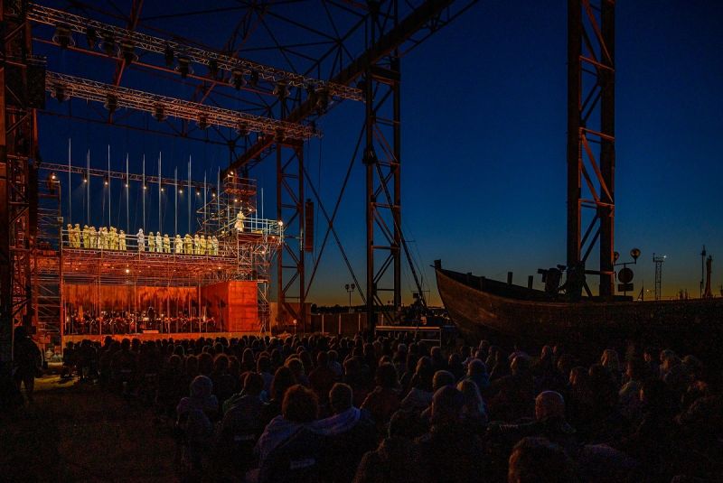 Richardo Wagnerio opera „Skrajojantis olandas“ (rež. Dalius Abaris). Martyno Aleksos nuotrauka
