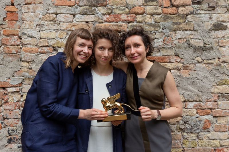 Operos-performanso „Saulė ir jūra“ autorės, apdovanotos Venecijos bienalės „Auksiniu liūtu“: Lina Lapelytė, Rugilė Barzdžiukaitė, Vaiva Grainytė. Andrejaus Vasilenko nuotrauka