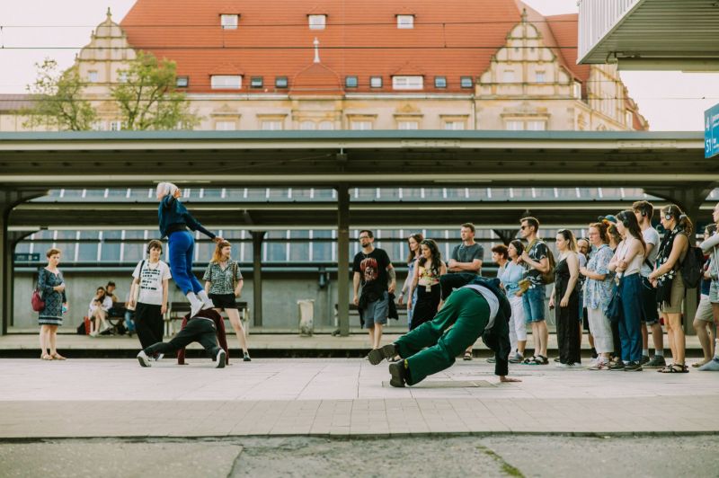 Akimirka iš spektaklio „Odisėjas“ (Teatr Nowszy / Lenkija). Nuotrauka iš festivalio organizatorių archyvo