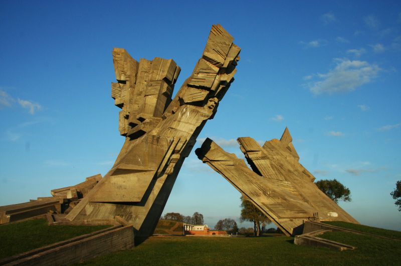 Kauno IX forto muziejus. Memorialinis kompleksas: paminklas Holokausto aukoms atminti. Nuotrauka iš www.9fortomuziejus.lt