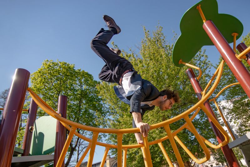 Festivalyje SPOT bus pristatytas akrobatikos performansas „Playces – Žaidimų aikštelės“, autorius Markas Libermanas. Dainiaus Putino nuotrauka