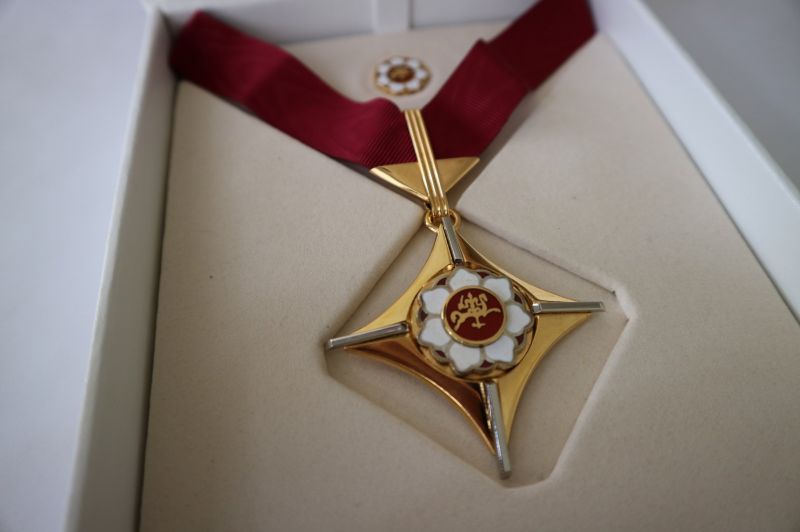 Apdovanojimas „Auksinis scenos kryžius“. Nuotrauka iš LR Kultūros ministerijos archyvo