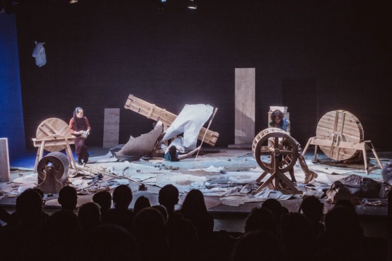 Barokinio teatro triukšmo mašinų performansas „Bad Weather“ („Blogi orai“). Rengėjų archyvo nuotrauka