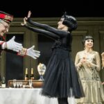 Scena iš spektaklio „Viktoras, arba Vaikai valdžioje“, režisierius Gintaras Varnas (Lietuvos nacionalinis dramos teatras, 2024). Dmitrijaus Matvejevo nuotrauka