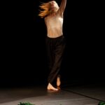 Akimirka iš šokio spektaklio „Kraitis“, režisierė ir choreografė Giedrė Kirkilė. Vilmos Paulikaitės nuotrauka