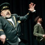 Scena iš spektaklio „Orfėjas“, režisierius Žilvinas Vingelis (Valstybinis Vilniaus mažasis teatras, 2024). Dmitrijaus Matvejevo nuotrauka