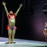 Akimirka iš šokio spektaklio „Zonder“, choreografė Ayelen Parolin (festivalis „Naujasis Baltijos šokis“, 2024). Dmitrijaus Matvejevo nuotrauka