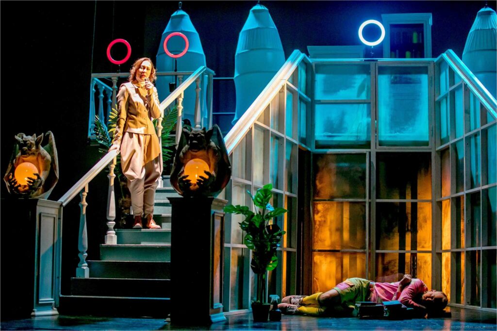 Akimirka iš spektaklio „#Bjaurusis ančiukas mokykloje #2121“ (režisierius Šarūnas Datenis) kūrimo. Nuotrauka iš VŠDT archyvo