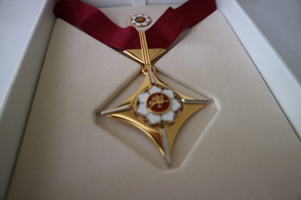 Apdovanojimas „Auksinis scenos kryžius“. Nuotrauka iš LR Kultūros ministerijos archyvo