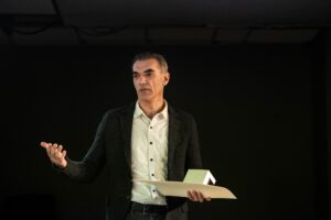 Pjesės „Vikingas“ autorius Edwardas Saszko. Roko Morkūno nuotrauka