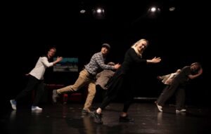 Akimirka iš spektaklio „Geismas“ repeticijos, režisierius Marco Layera (Lietuvos nacionalinis dramos teatras, 2026). Jurgitos Strakšytės nuotrauka
