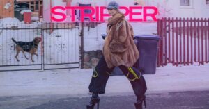 Choreografė ir šokėja Ieva Navickaitė pristatys šiuolaikinio šokio spektaklio „Stripper“ premjerą. Vismantės Ruzgaitės nuotrauka