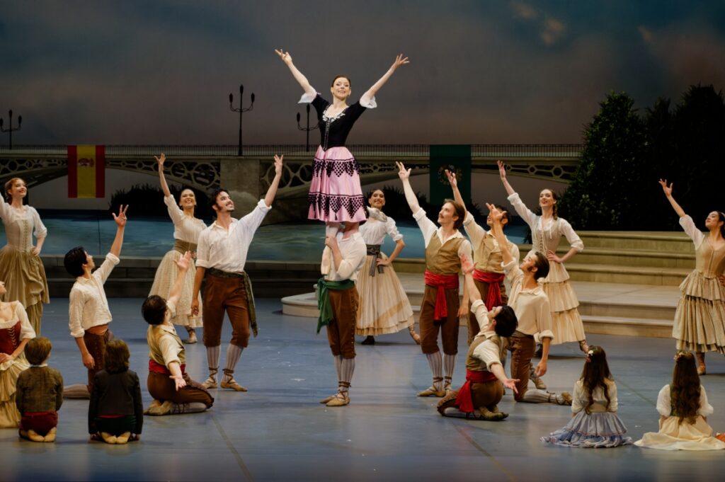 Scena iš baleto  „Pakita“: Pakita - Kristina Gudžiūnaitė; choreografas Manuelis Legris (Lietuvos nacionalinis operos ir baleto teatras, 2026). Martyno Aleksos nuotrauka