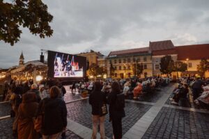 Akimirka iš renginių ciklo  „Bohemiečiams 20“ pirmojo vakaro sostinės Rotušės aikštėje. Viktorijos Makovskajos nuotrauka