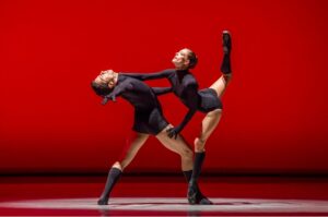 Scena iš spektaklio „Mammatus“, choreografė Annabelle Lopez Ochoa (Čikagos trupė „Joffrey Ballet“). Cheryl Mann nuotrauka 